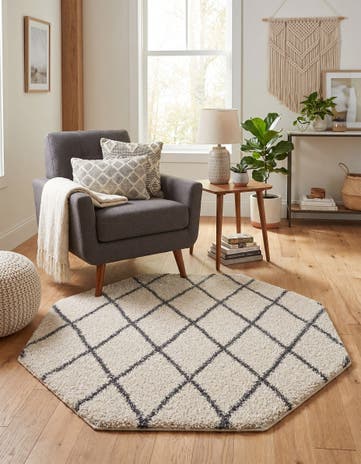 Pure Ivory Moroccan Shag Octagon Rug