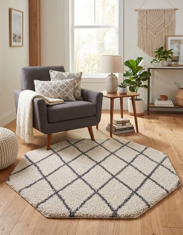 Pure Ivory Moroccan Shag Octagon Rug