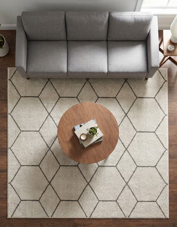 7' x 7' Lattice Frieze Square Rug
