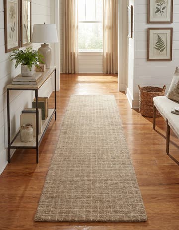2' 7 x 10' Heritage Line Wool Runner Rug