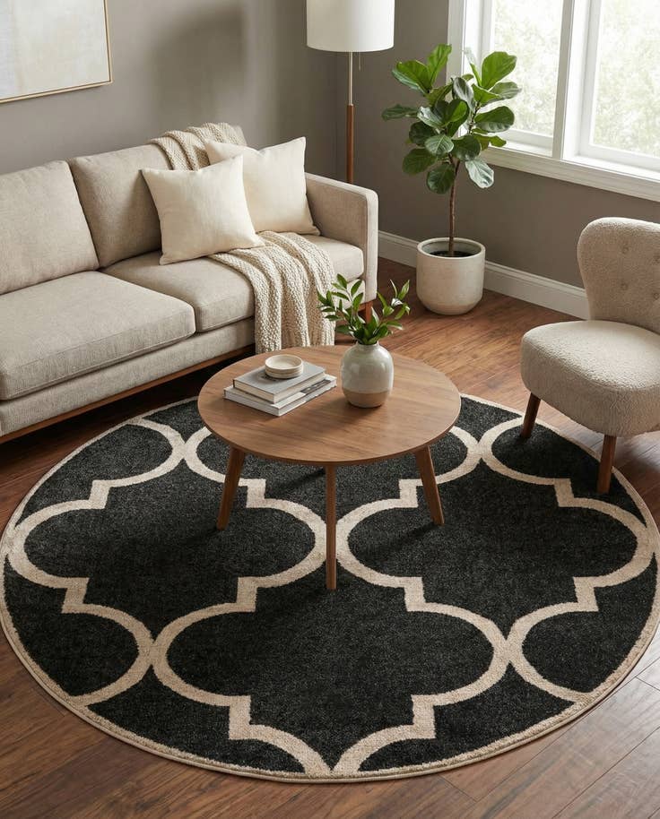 Detail image of 6' x 6' Lattice Round Rug