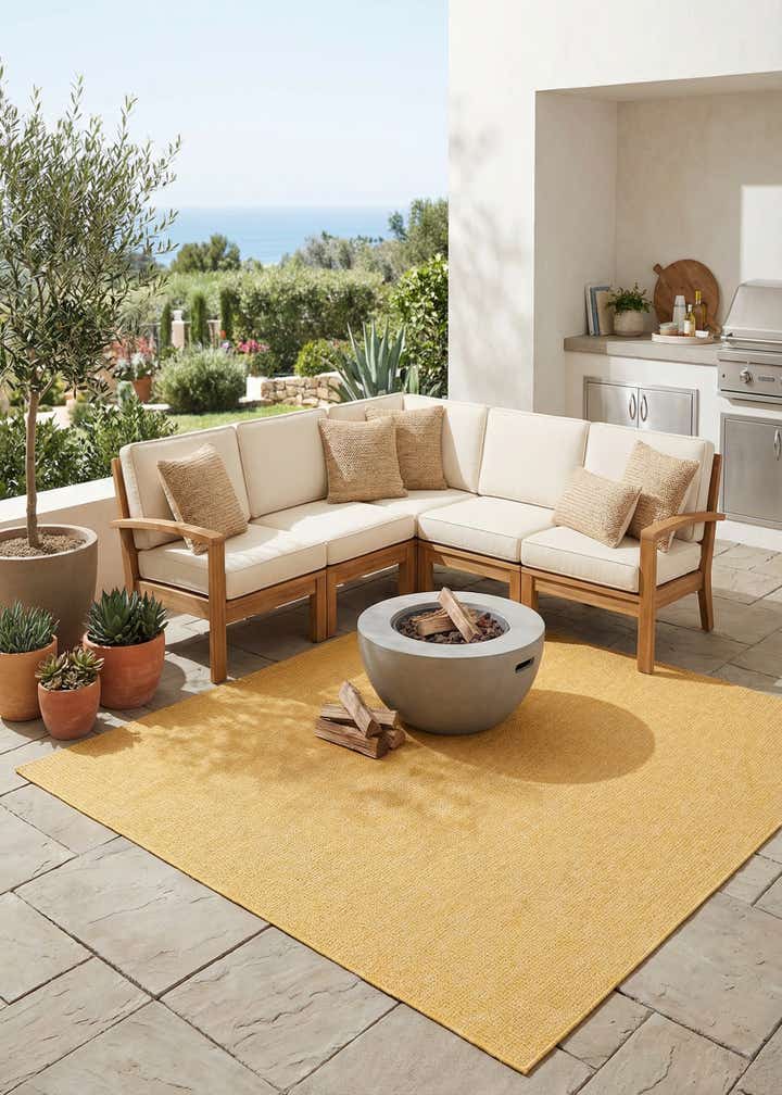 7' 10 x 7' 10 Easy-Clean Solid Indoor / Outdoor Square Rug