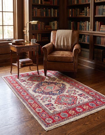 2' 7 x 4' Hand Knotted Kazak Rug