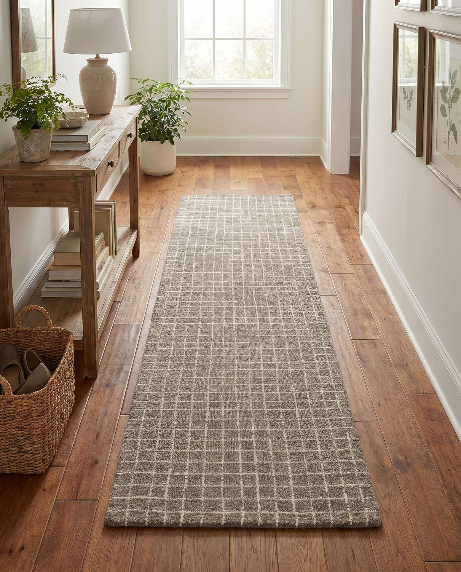 2' 7 x 10' Heritage Line Wool Runner Rug