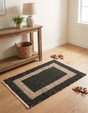 2' x 3' 1 Hand Woven Chindi Jute Rug
