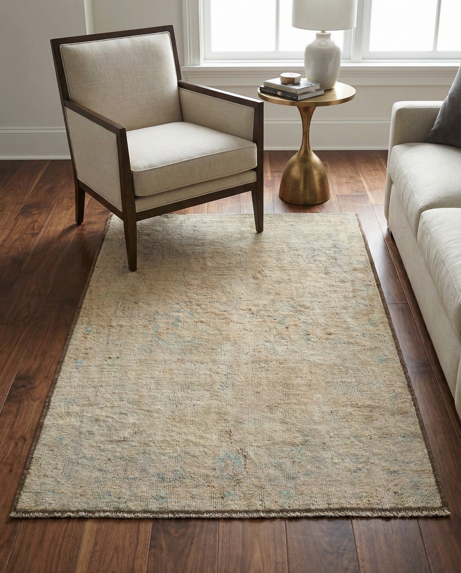 4' x 6' 1 Hand Knotted Oushak Wool Rug