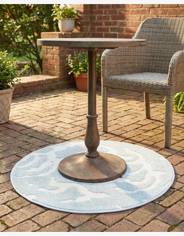 3' x 3' Easy-Clean Sabrina Soto Indoor / Outdoor Round Rug