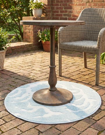 Light Blue Easy-Clean Sabrina Soto Indoor / Outdoor Round Rug