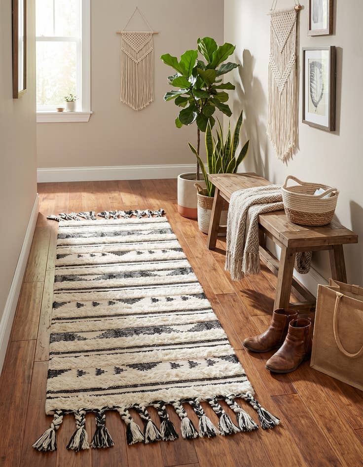 Detail image of 2' 2 x 6' 1 Hand Woven Arizona Wool Runner Rug