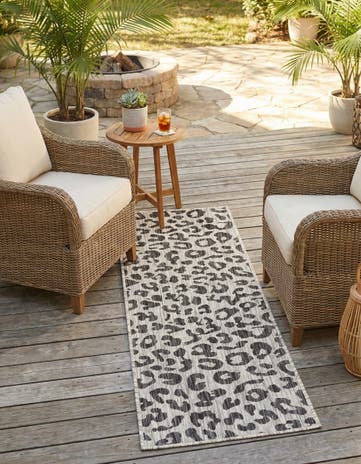 Light Gray Easy-Clean Safari Indoor / Outdoor Runner Rug