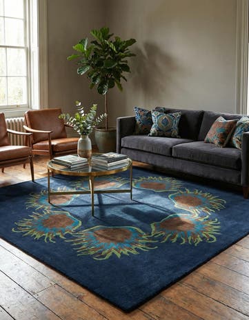 7' 5 x 7' 7 Luna Square Rug