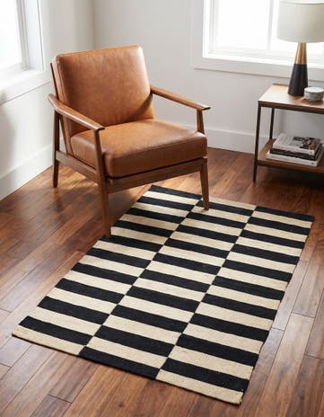 2' 8 x 4' Hand Woven Kilim Modern Wool Rug