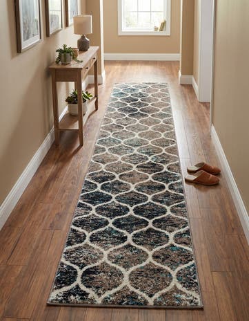 2' x 10' Trellis Frieze Runner Rug