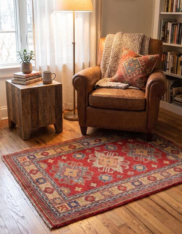 2' 7 x 4' 2 Hand Knotted Kazak Rug
