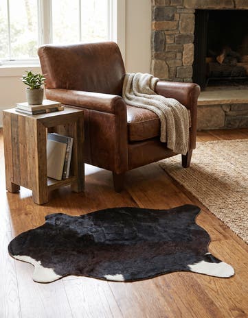 2' 1 x 2' 10 Cowhide Leather Rug