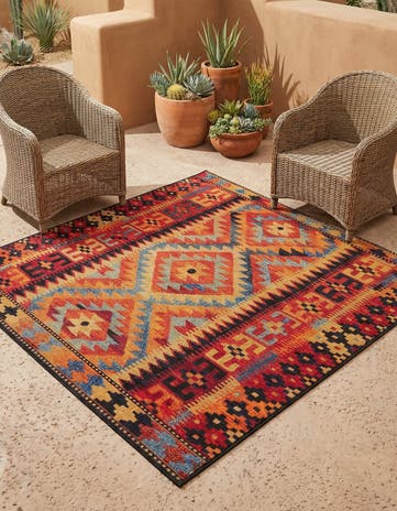 5' 3 x 5' 3 Easy-Clean Tribal Indoor / Outdoor Square Rug