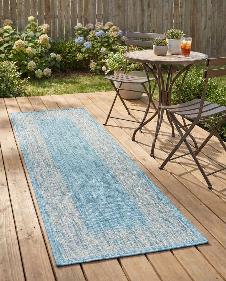 2' x 6' Easy-Clean Border Indoor / Outdoor Runner Rug