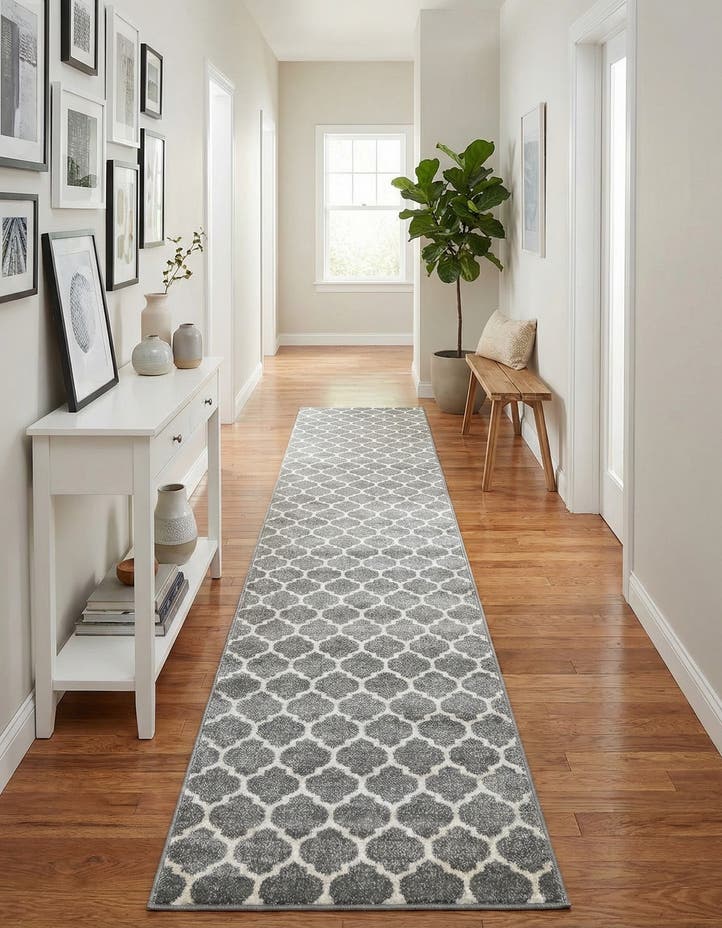 2' 7 x 16' 5 Lattice Runner Rug