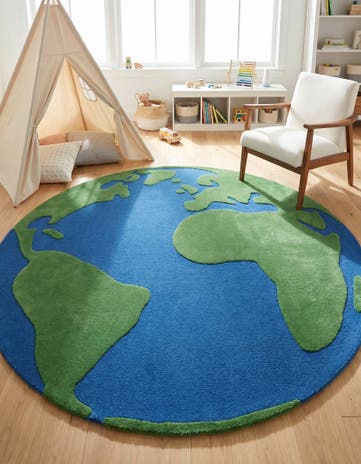 7' 10 x 7' 10 Playtime Kids Wool Freeform Rug