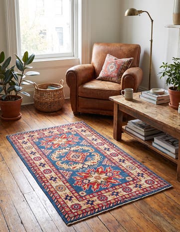 2' 7 x 4' 2 Hand Knotted Kazak Rug