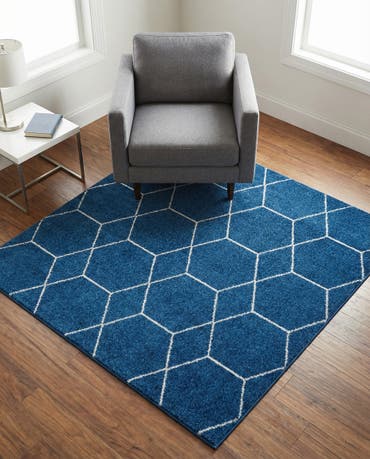  4' x 4' Lattice Frieze Square Rug