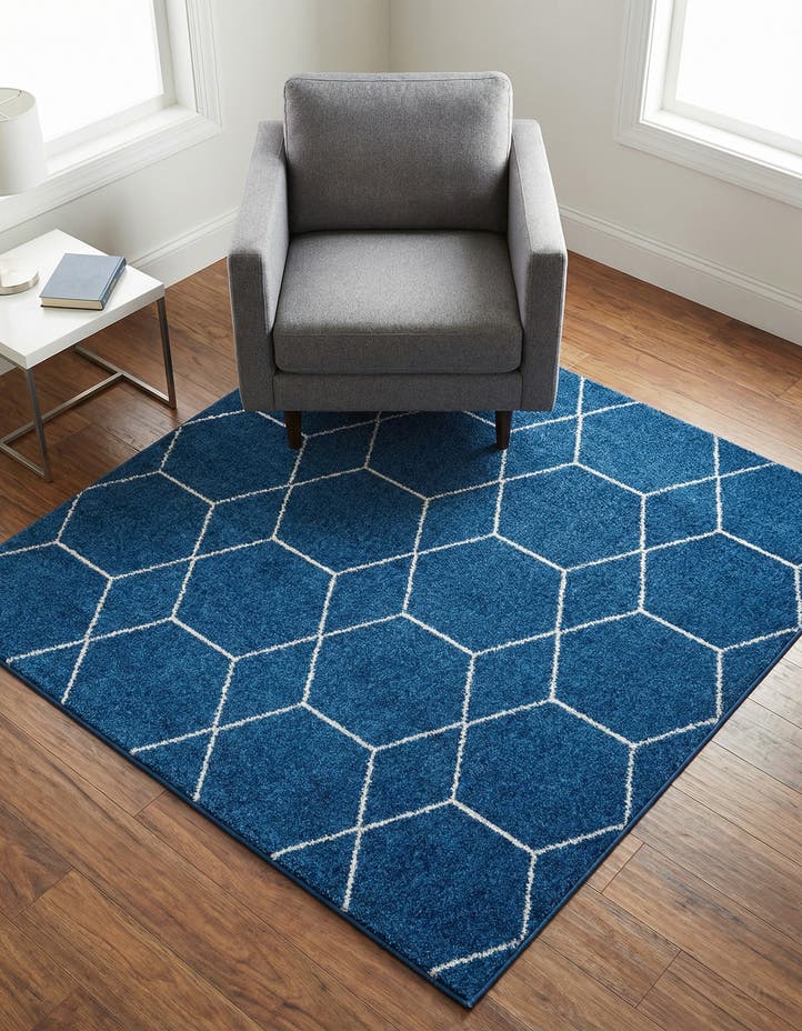 4' x 4' Lattice Frieze Square Rug