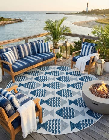 10' x 10' Easy-Clean Coastal Indoor / Outdoor Round Rug