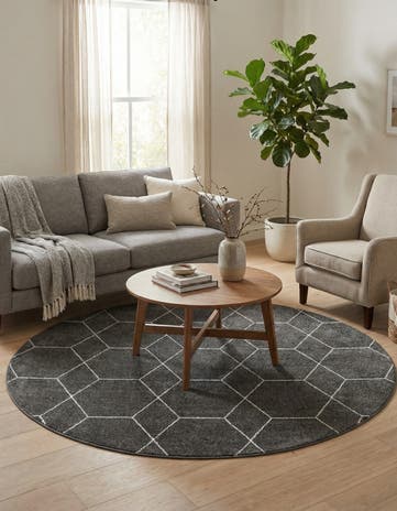 7' 10 x 7' 10 Lattice Frieze Round Rug