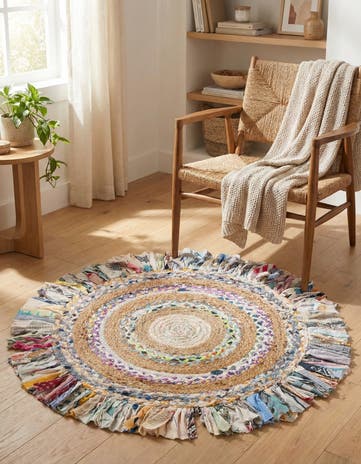 3' 1 x 3' 1 Hand Braided Chindi Jute Round Rug