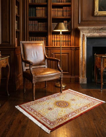 2' 7 x 4' 1 Ghom Silk Rug