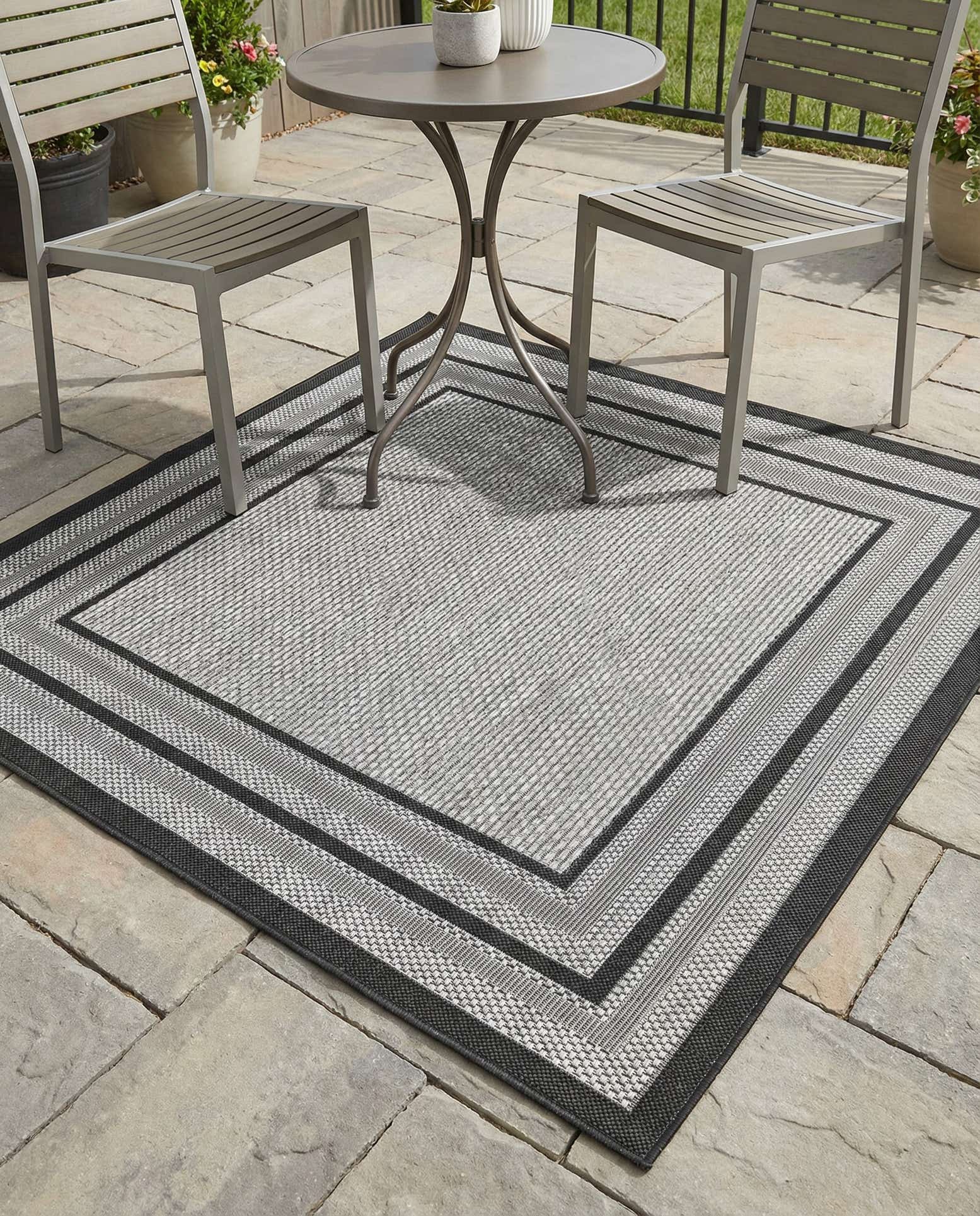 5' 3 x 5' 3 Easy-Clean Border Indoor / Outdoor Square Rug