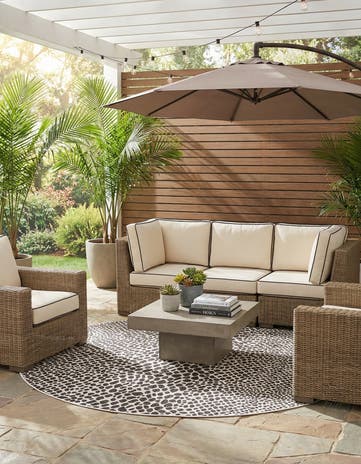 10' 8 x 10' 8 Easy-Clean Jill Zarin Cape Town Indoor / Outdoor Round Rug