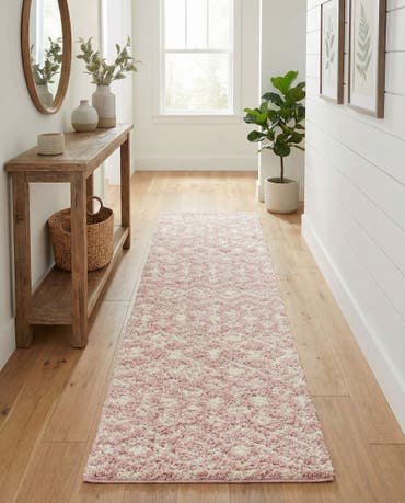  2' 7 x 10' Moroccan Trellis Shag Runner Rug