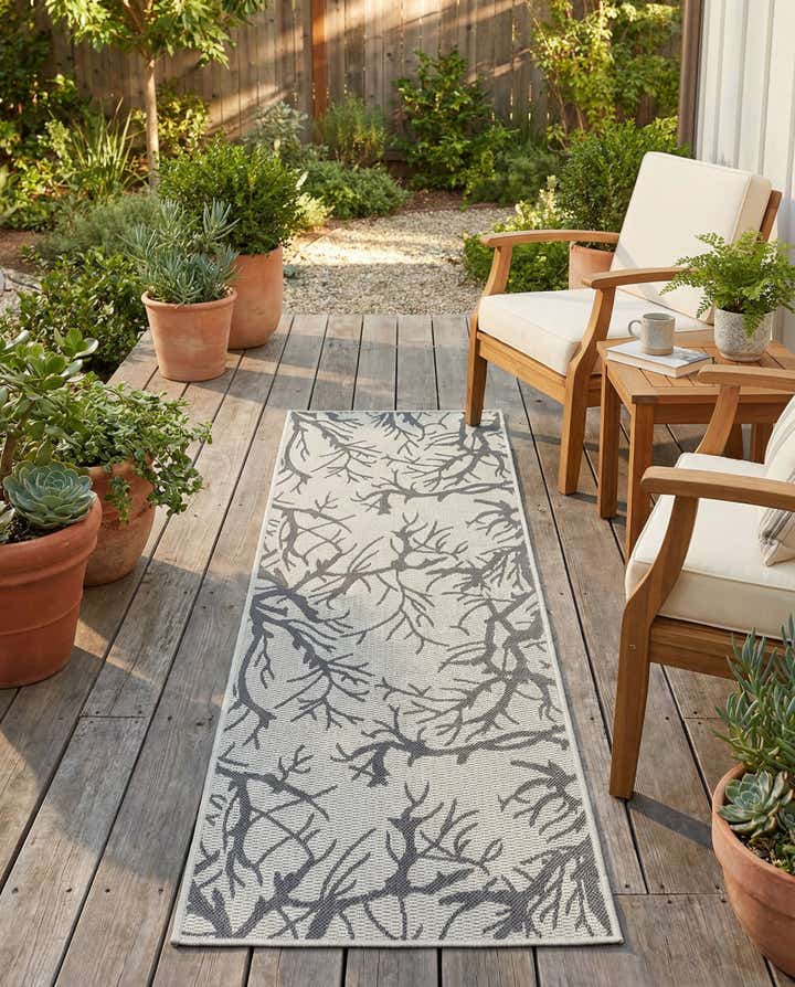 2' x 6' Easy-Clean Botanical Indoor / Outdoor Runner Rug