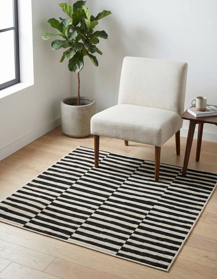 Detail image of 4' x 4' SoHo Square Rug