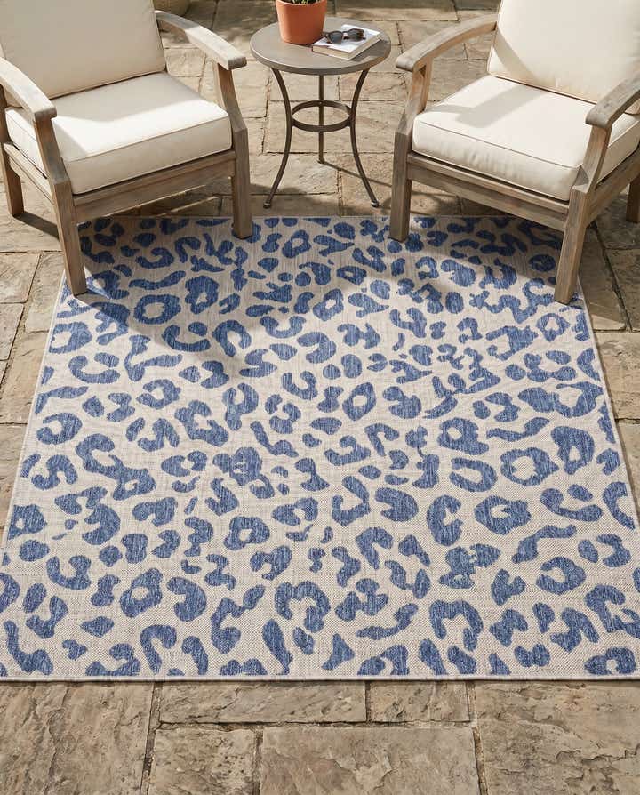 5' 3 x 5' 3 Easy-Clean Safari Indoor / Outdoor Square Rug