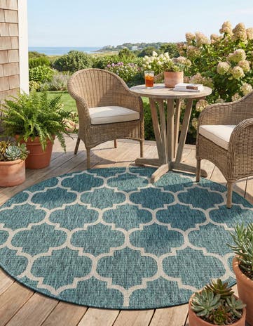 5' 3 x 5' 3 Easy-Clean Trellis Indoor / Outdoor Round Rug