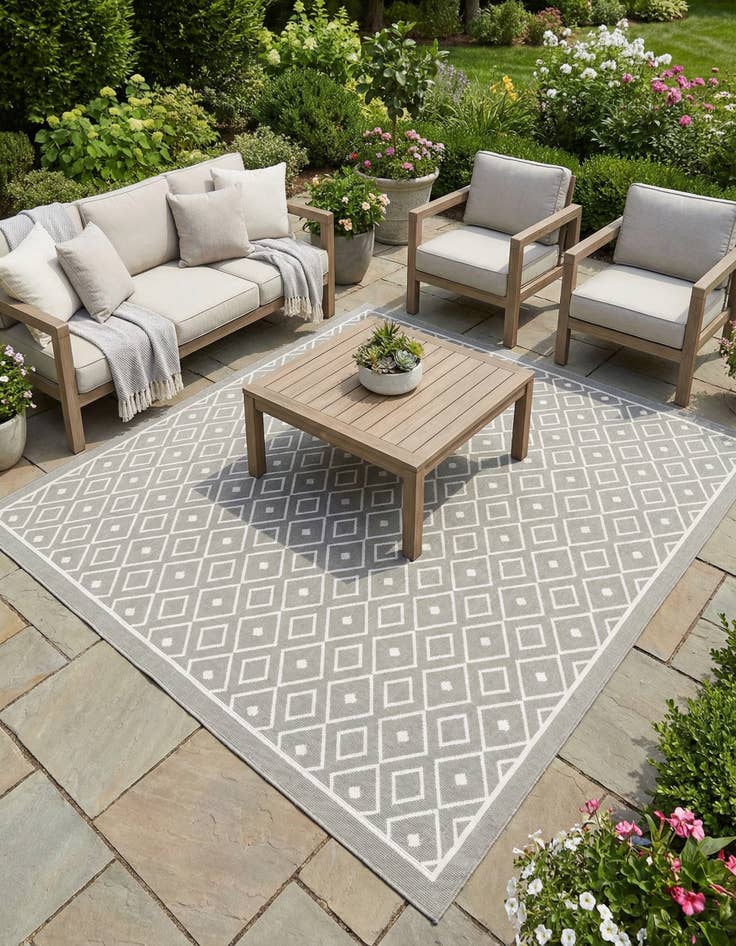 Detail image of 7' 10 x 7' 10  Washable Trellis Indoor / Outdoor Square Rug
