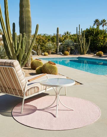 Pink Roses Easy-Clean Jill Zarin Palm Springs Indoor / Outdoor Round Rug