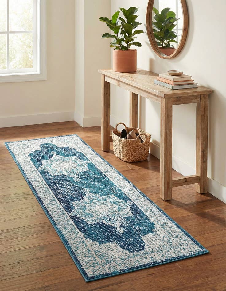 Detail image of 2' 2 x 6' Amulet Runner Rug