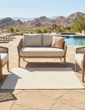 3' 3 x 5' 3 Easy-Clean Jill Zarin Palm Springs Indoor / Outdoor Rug