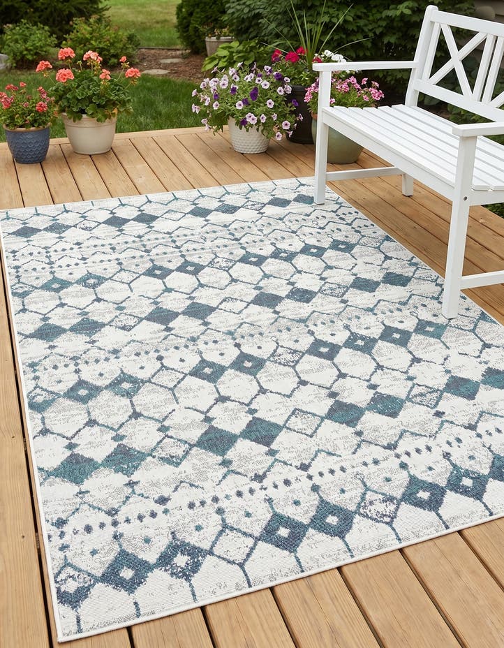 5' 3 x 8' Easy-Clean Lattice Indoor / Outdoo...