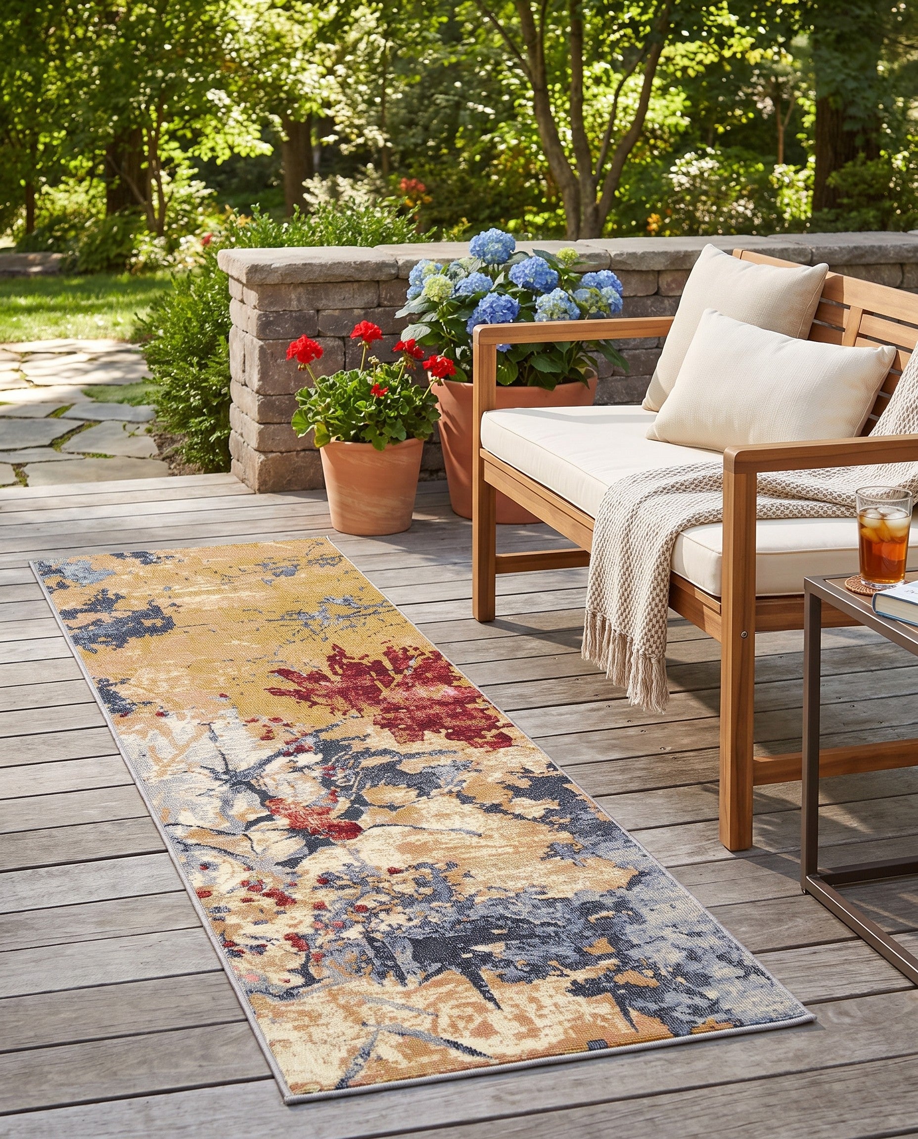 2' x 6' Easy-Clean Modern Indoor / Outdoor Runner Rug