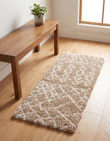2' x 4' Moroccan Shag Runner Rug