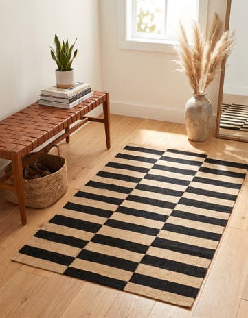 2' 7 x 4' Hand Woven Kilim Modern Wool Rug