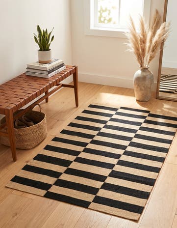 2' 7 x 4' Hand Woven Kilim Modern Wool Rug