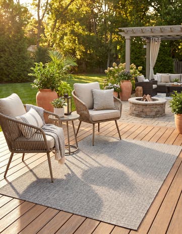 Gray Easy-Clean Checkered Indoor / Outdoor Rug