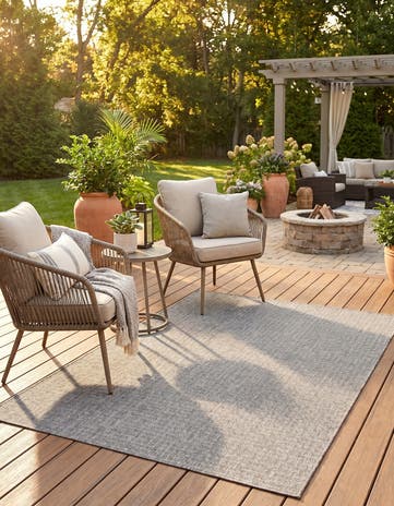 Gray Easy-Clean Checkered Indoor / Outdoor Rug
