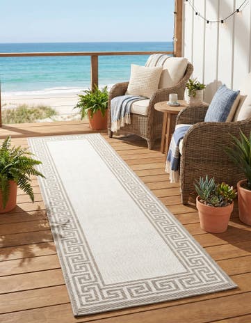 Ivory Easy-Clean Coastal Indoor / Outdoor Runner Rug