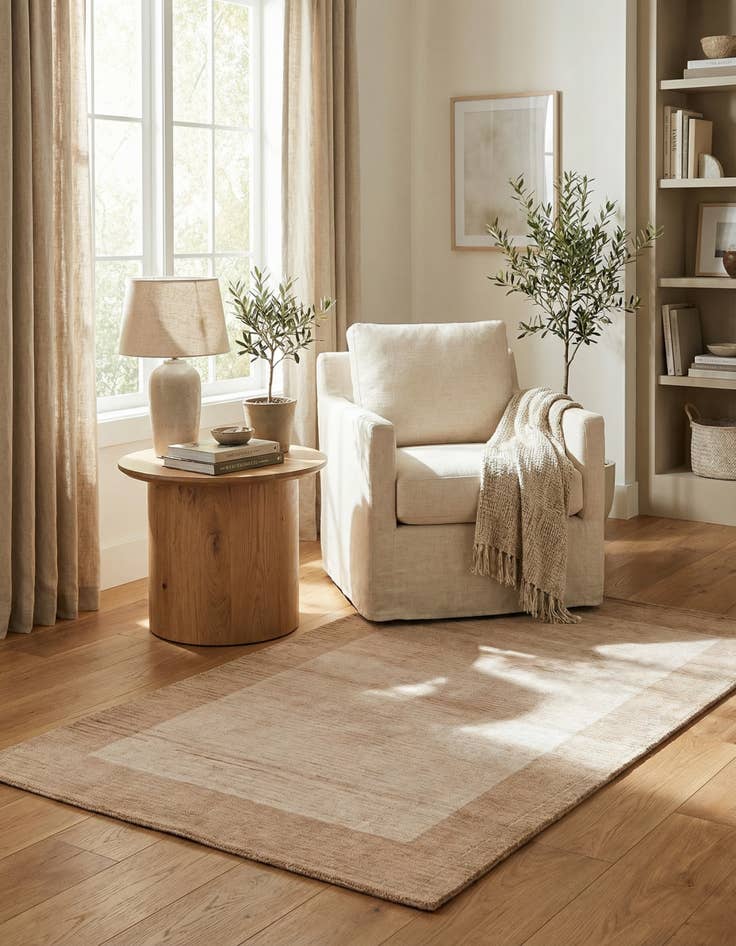 Detail image of 2' 7 x 4' 11 Hand Knotted Darya Wool Rug